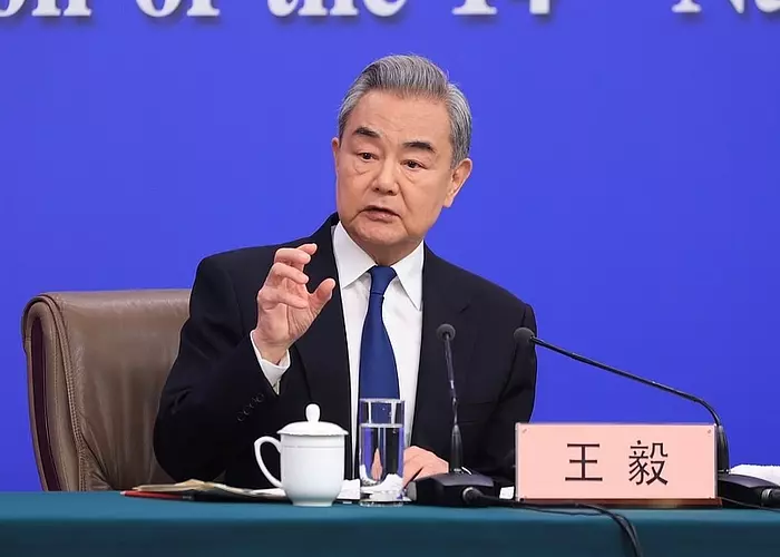 Opinions /Diplomatie de grand pays sous les tensions du conflit américano-iranien : le MAE chinois déclare que « la force n’est pas synonyme de raison »