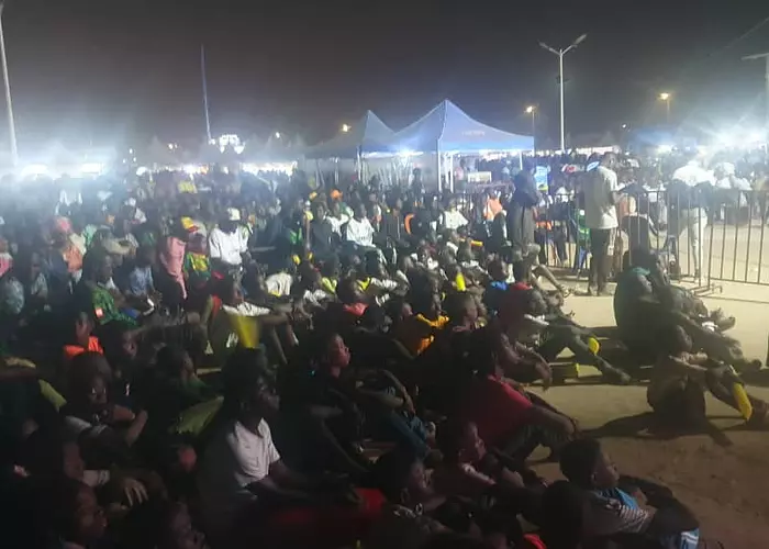 Renouveau Expo 2025:  Plus de 5 000 spectateurs devant l’écran pour le match Mali-Tunisie