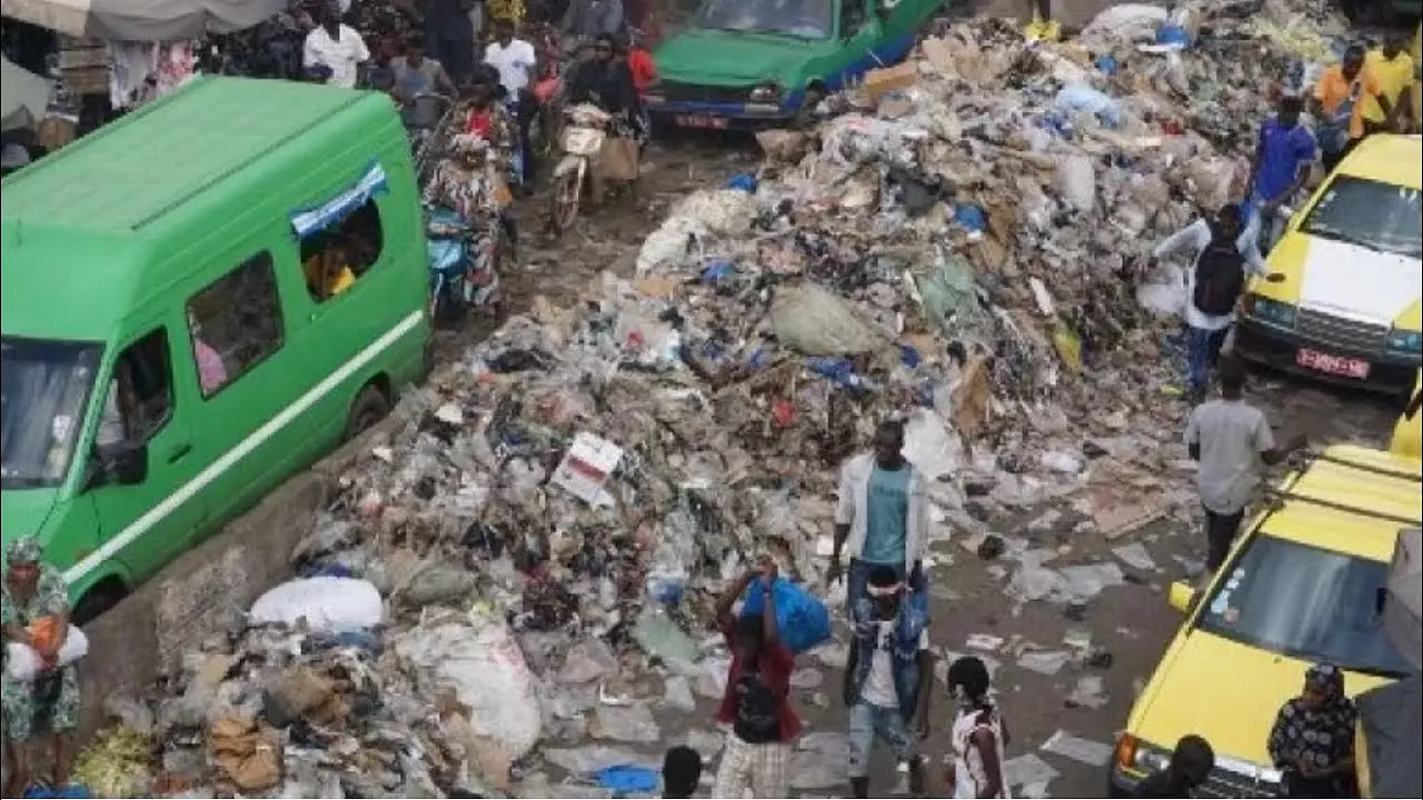 FACE AUX JEUNES AVEC OUMAR DEMBELE POUR PARLER DE L'ENVIRONNEMENT