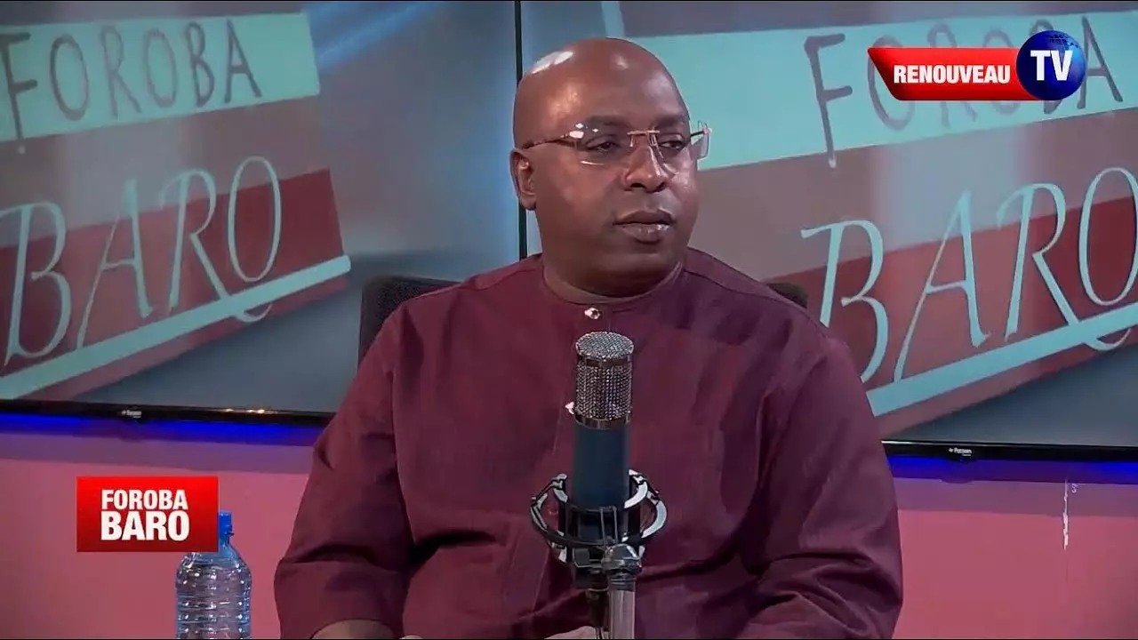 FOROBA BARO AVEC SEKOU BOLLY