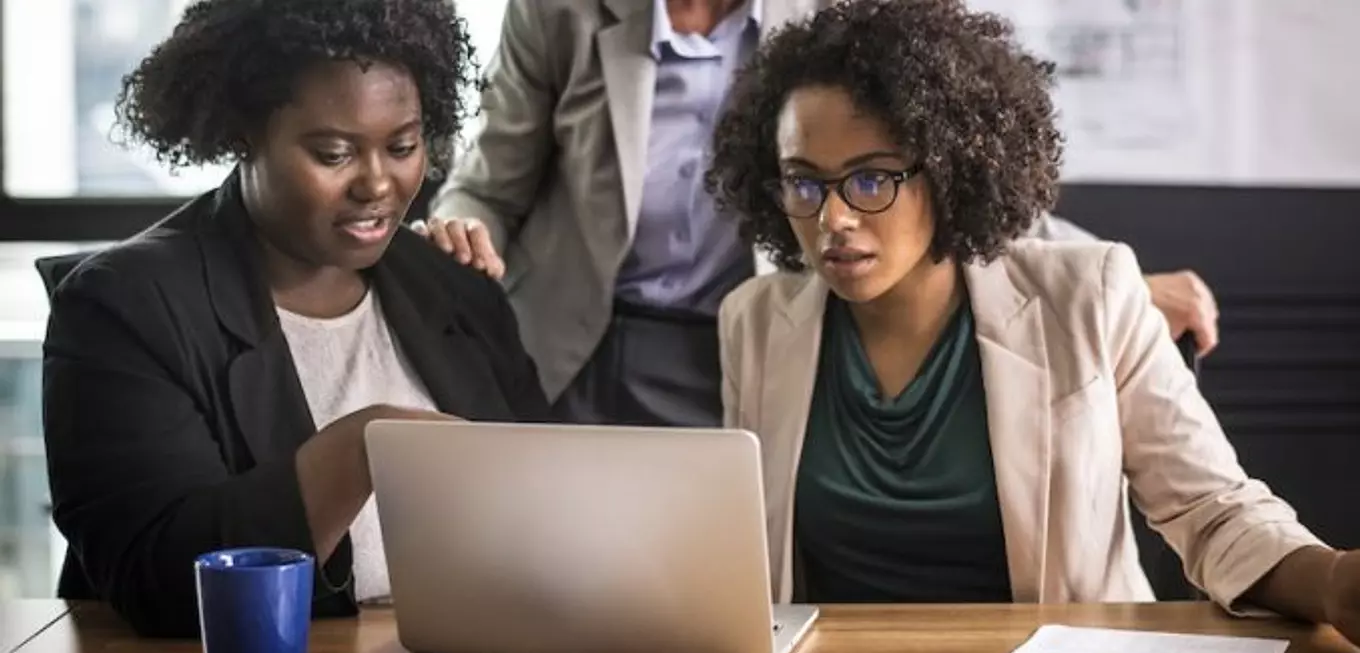 Rapport de la Banque mondiale sur l’égalité économique des femmes : « Les lois en la matière ne sont appliquées qu’à moitié à l’échelle mondiale »