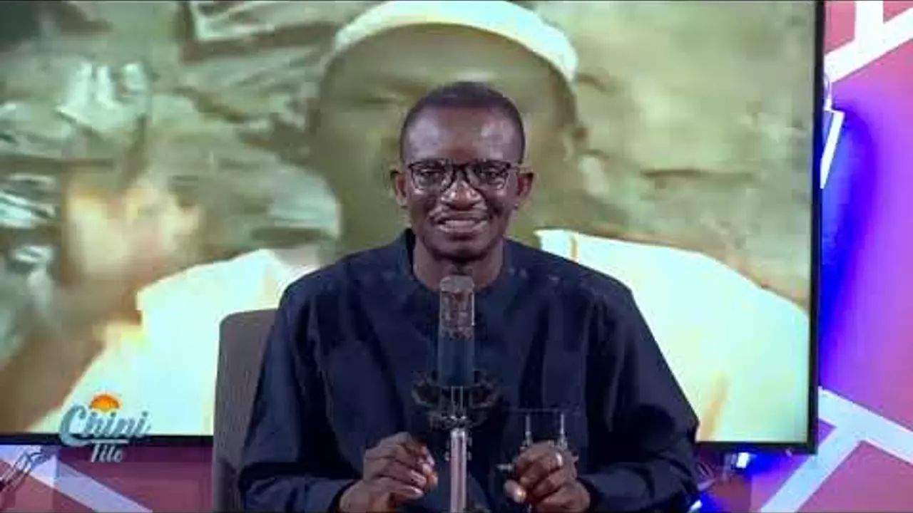 CHINI TILE AVEC  RACINE SALL