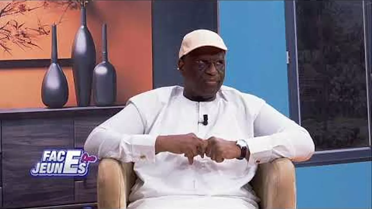 FACE AUX JEUNES AVEC ME MOUNTAGA TALL