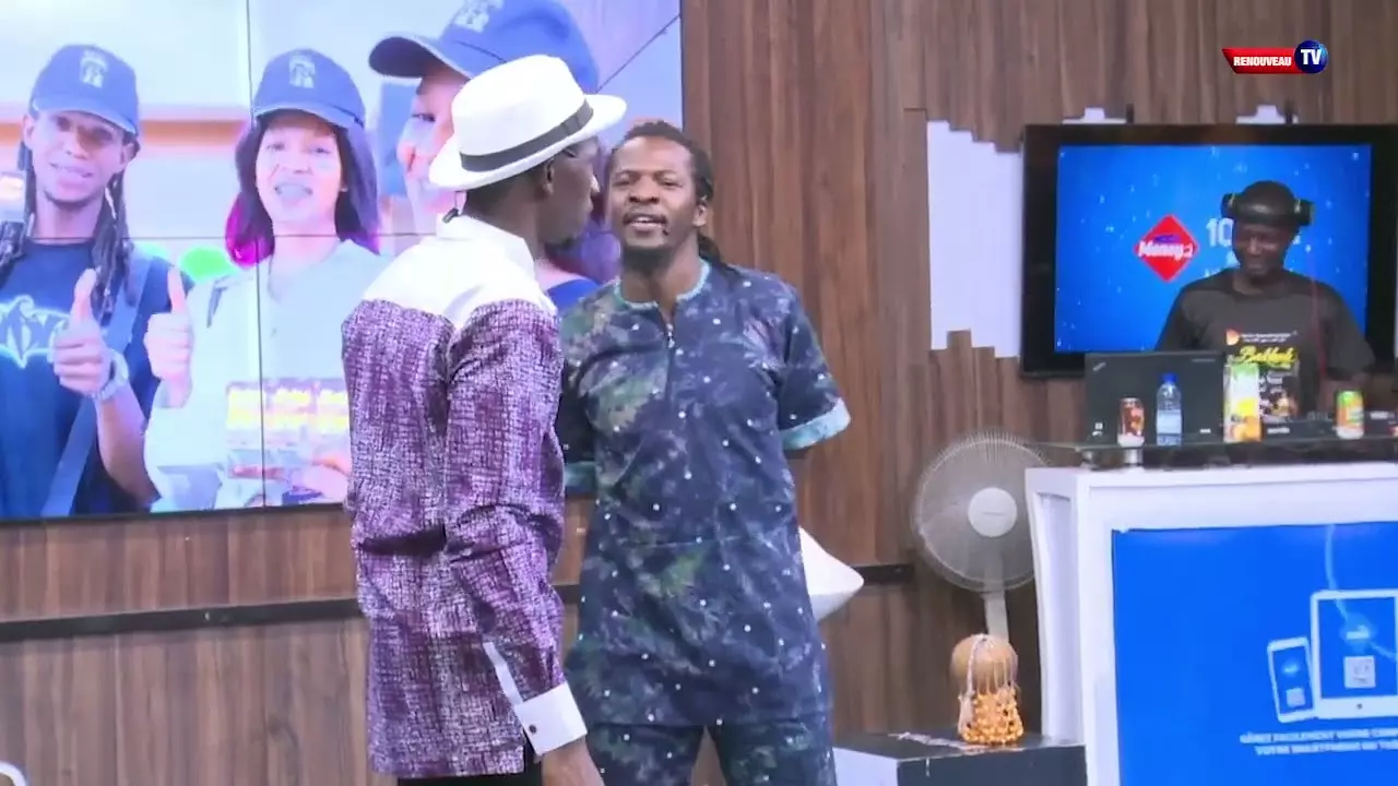 L'ENTREE DU COMEDIEN  PAPOU